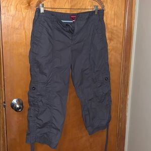 Cropped tie-bottom cargo pants